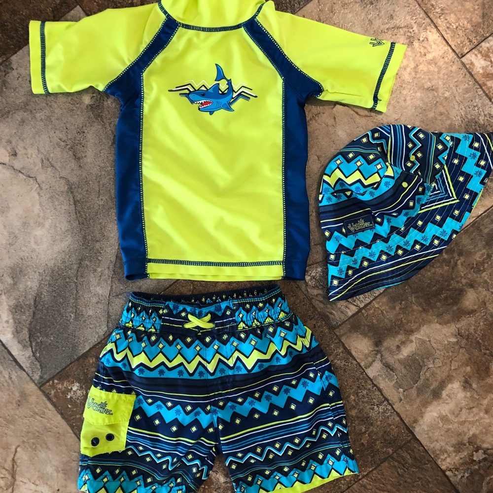 Boys size 12/18 months swim wear with hat